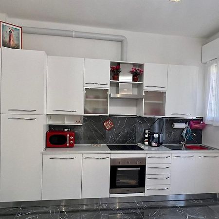 Dimora Sterlizia Zona Fiera S Donato Apartment Bologna Luaran gambar